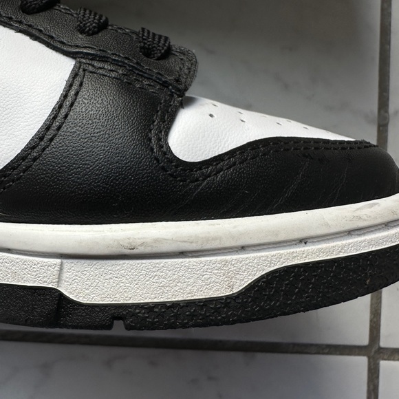 Nike Dunk Low Black and White - Picture 3 of 10